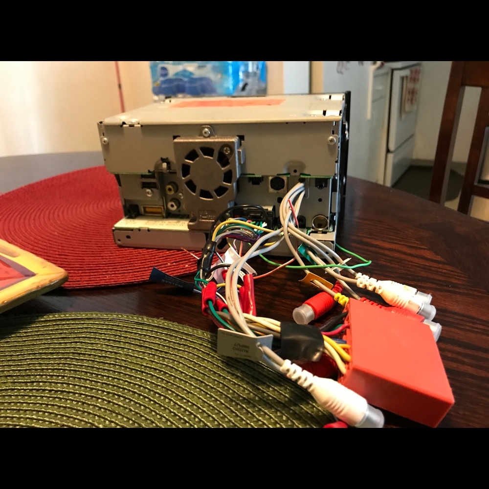 Car Radio - Picture 2 of 6